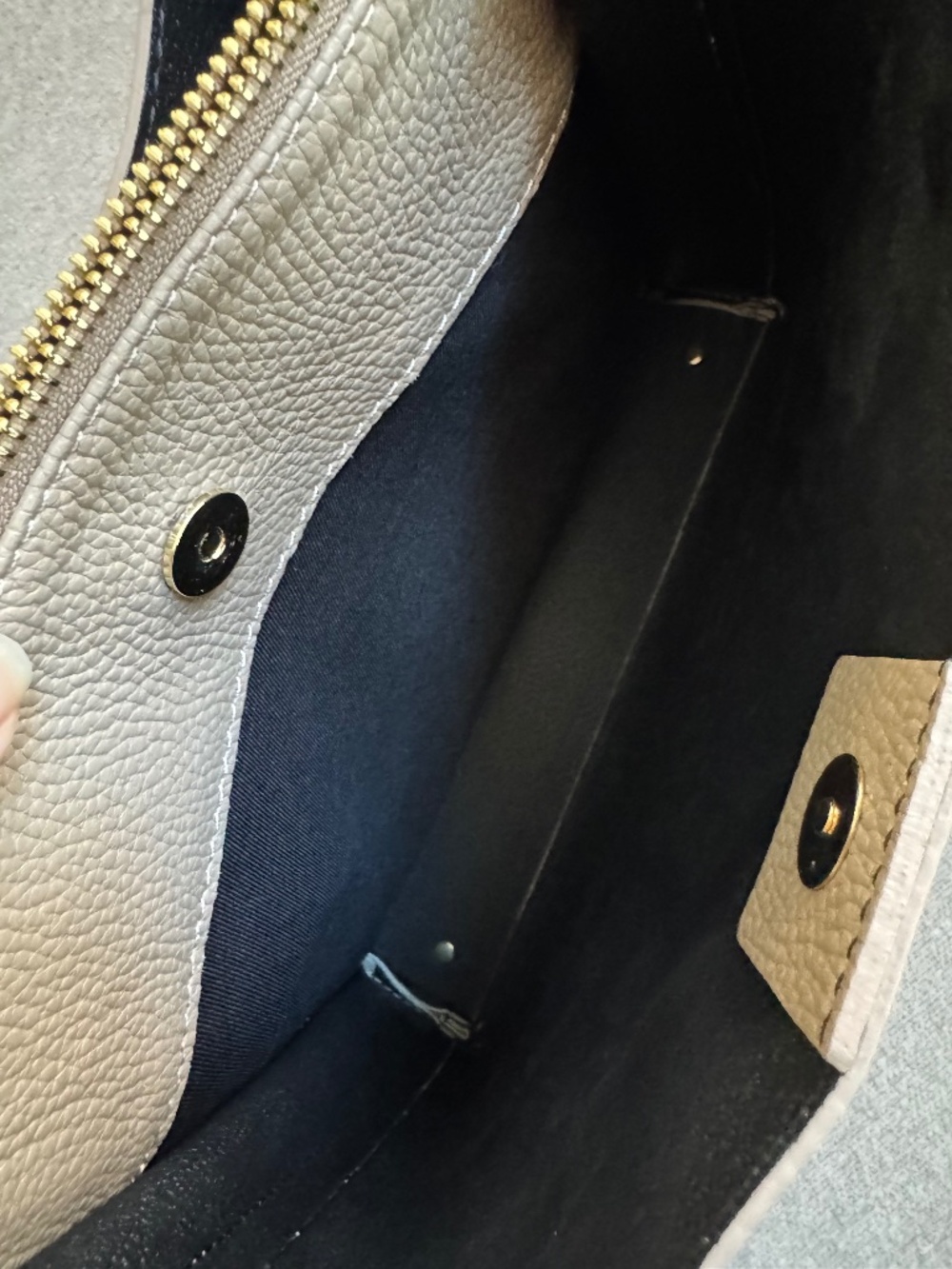 Harriet Leather Hobo Bag by Apatchy London